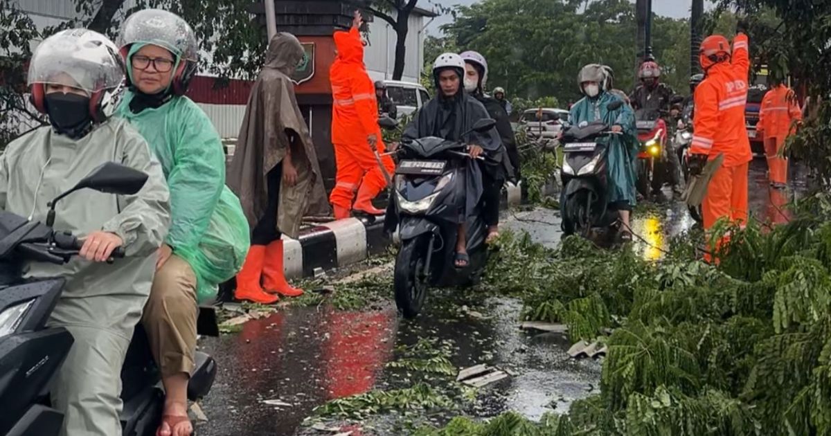 Respons Cepat Bupati Bogor, Akses Pakansari Pulih Usai Diterjang Puting Beliung