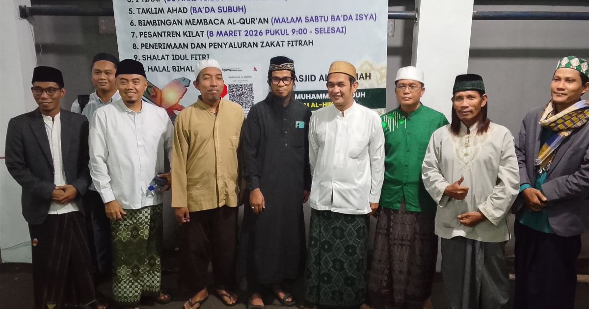 Tarawih Keliling perdana DPC PKB Kota Depok di Masjid Al Hikmah Sukmajaya disambut antusias warga. PKB juga menyalurkan bantuan untuk marbot dan DKM.
