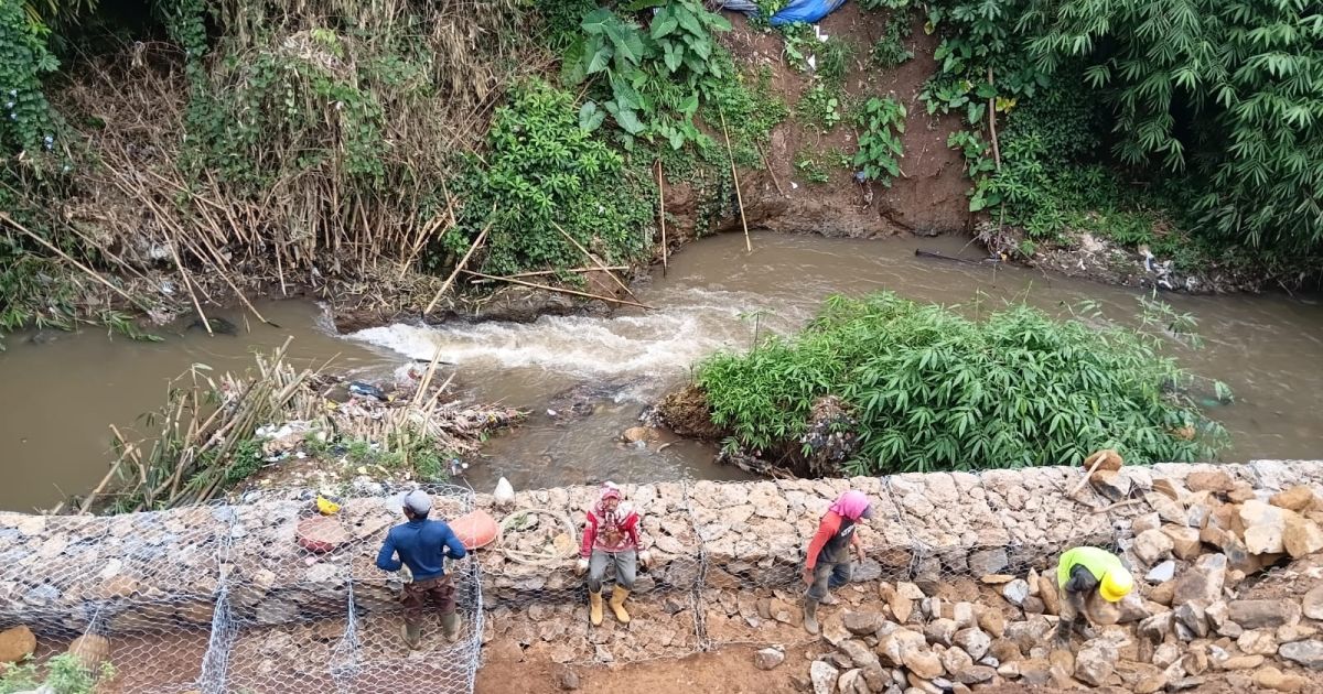 Proyek Dinding Penahan Tanah di Cilebut Barat Disorot, Dua Pekan Tanpa Papan Proyek
