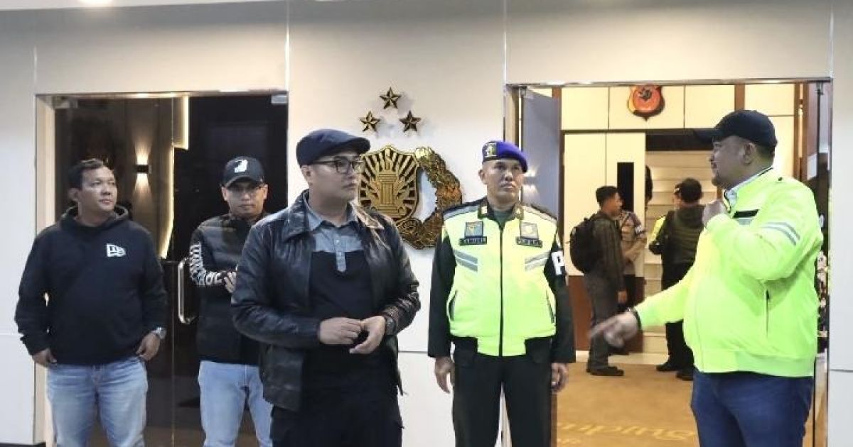 Ketua DPRD Kabupaten Bogor Sastra Winara menegaskan bahwa kegiatan patroli akbar ini merupakan wujud komitmen bersama seluruh unsur pimpinan daerah untuk menjaga situasi tetap kondusif selama Ramadhan.