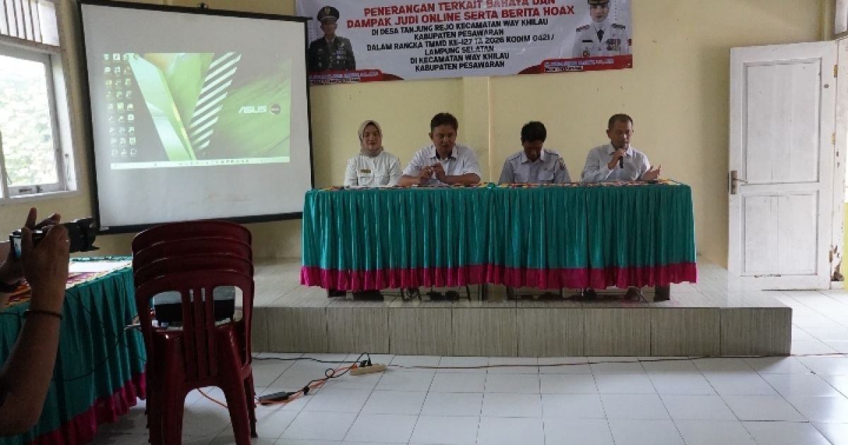TMMD Kodim 0421/LS Edukasi Warga Pesawaran tentang Bahaya Judi Online dan Hoaks