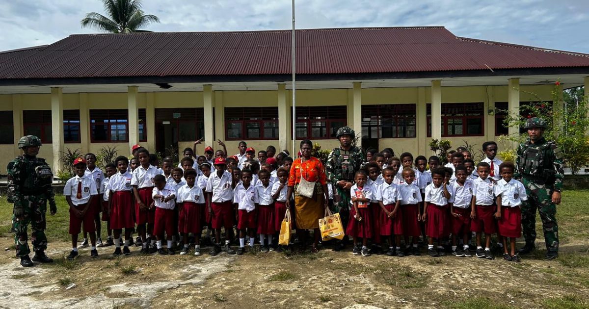 TNI Tanamkan Nasionalisme, Satgas Yonif 9 Marinir Latih PBB dan Wawasan Kebangsaan di Maybrat