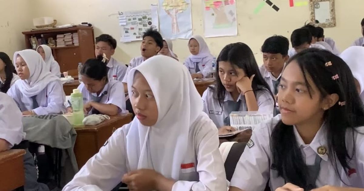 Dinas Pendidikan Jawa Barat dorong Siswa menulis tangan sebagai upaya meningkatkan kemampuan kognitif di era digital