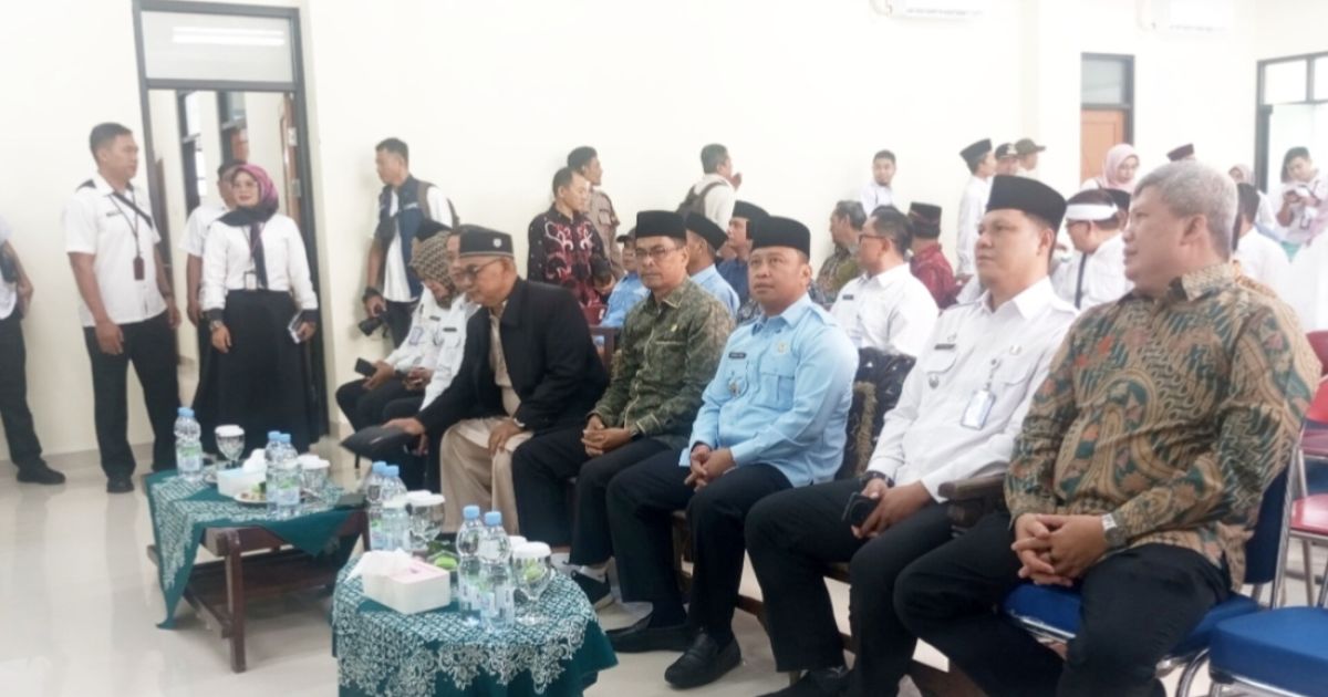 Wali Kota Depok Supian Suri meresmikan gedung baru Kelurahan Tugu. DPRD menyebut pembangunan ini sebagai wujud harapan warga selama 25 tahun dan peningkatan pelayanan publik.