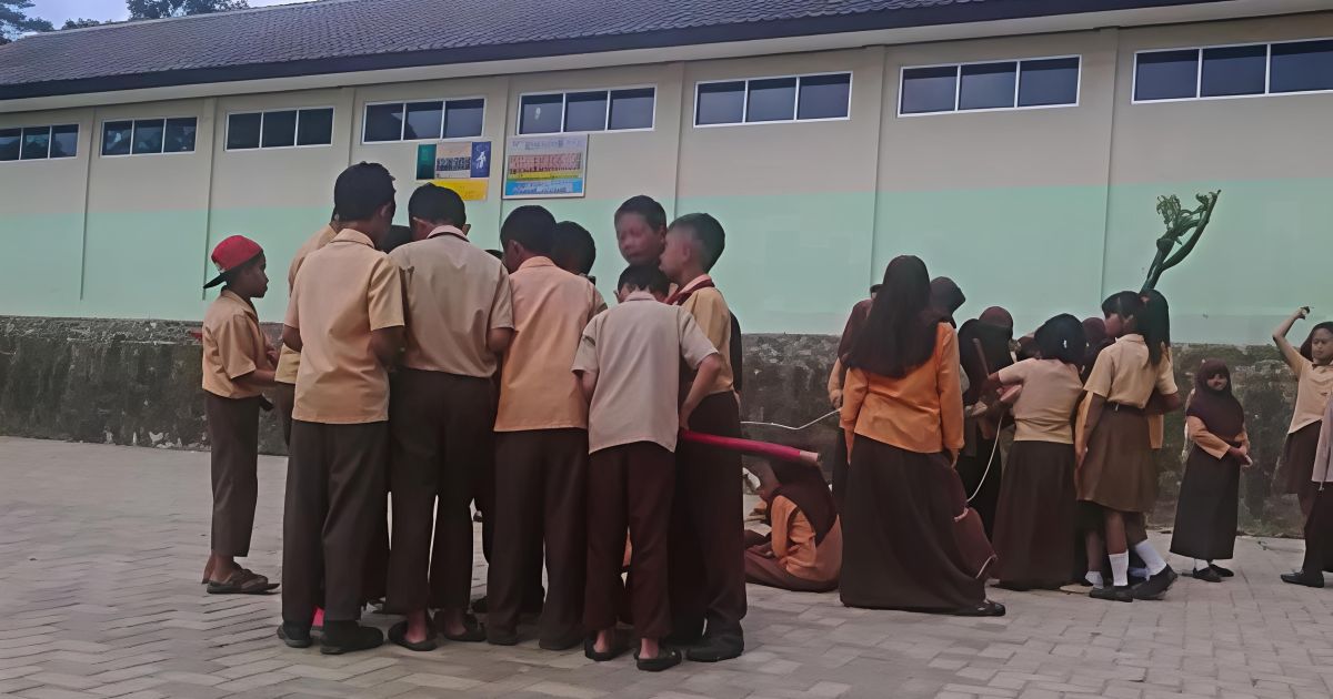 Program MBG Tersendat, Siswa SD di Nanggung Jadi Korban
