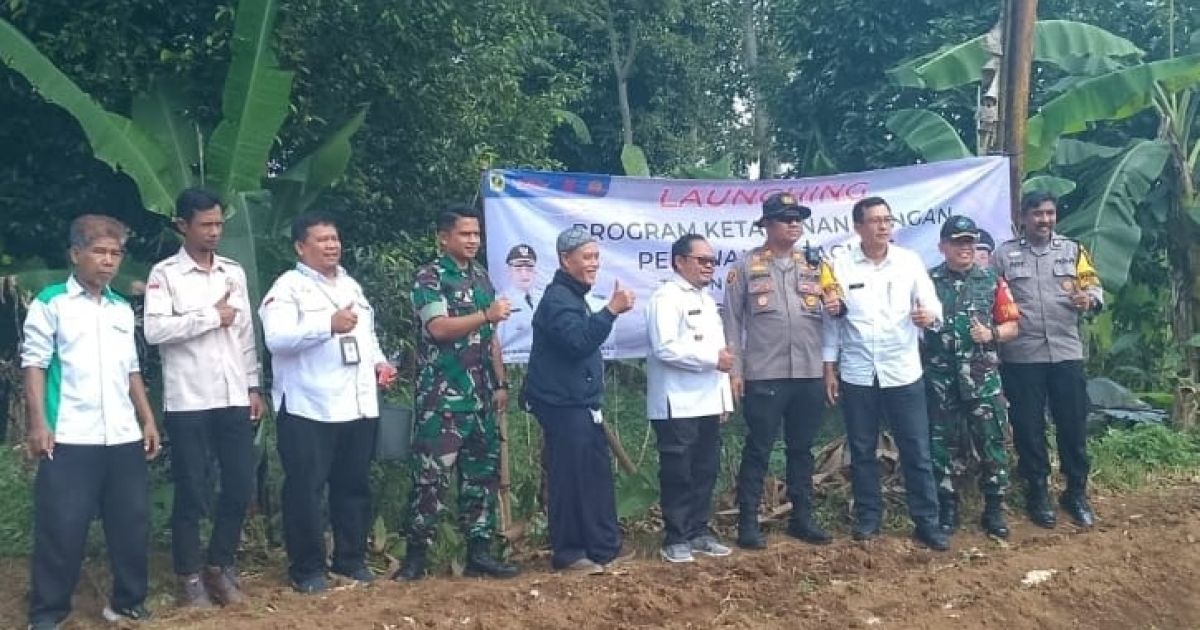 Desa Cileungsi Ciawi launching program ketahanan pangan 2026 dengan penanaman jagung hibrida seluas 1,5 hektare, didukung Dana Desa Rp44 juta.