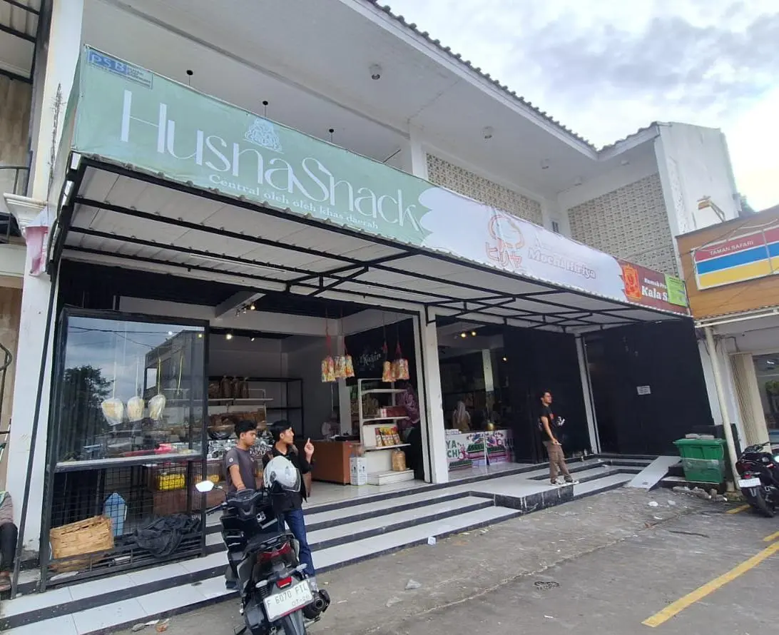 Husna Snack, Solusi Oleh-Oleh Cepat dan Praktis di Kawasan Puncak