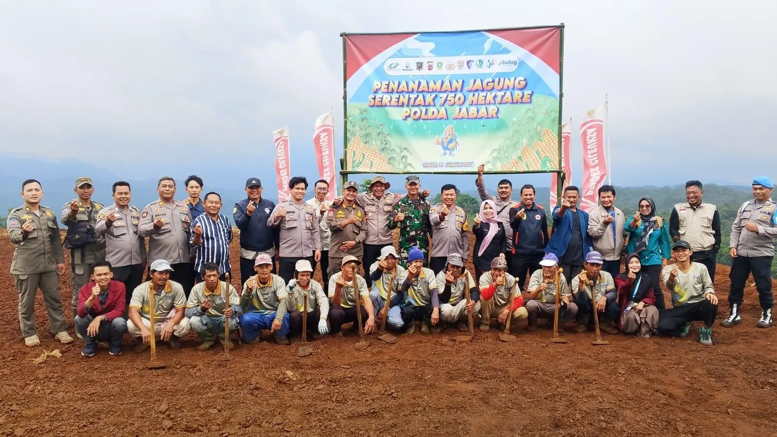 Polsek Cigudeg Kawal Penanaman Jagung Serentak Dukung Ketahanan Pangan