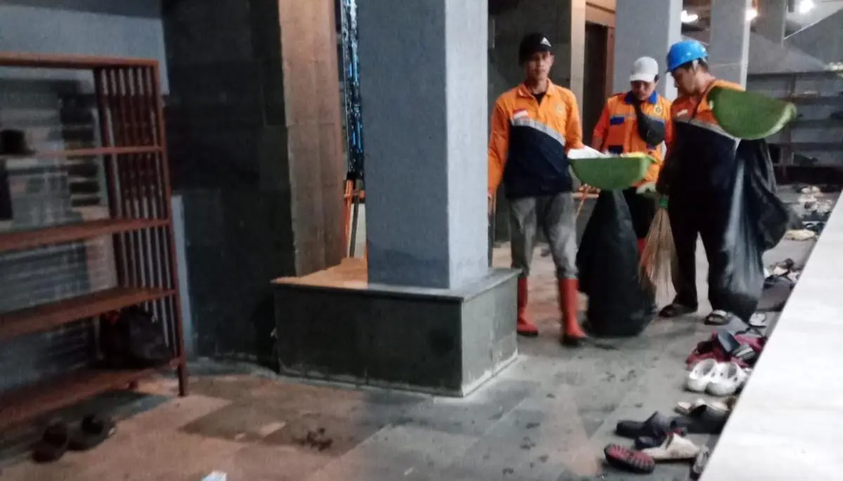 DLH Bergerak Cepat, Area Pakansari Bersih Satu Jam Usai Isra Miraj