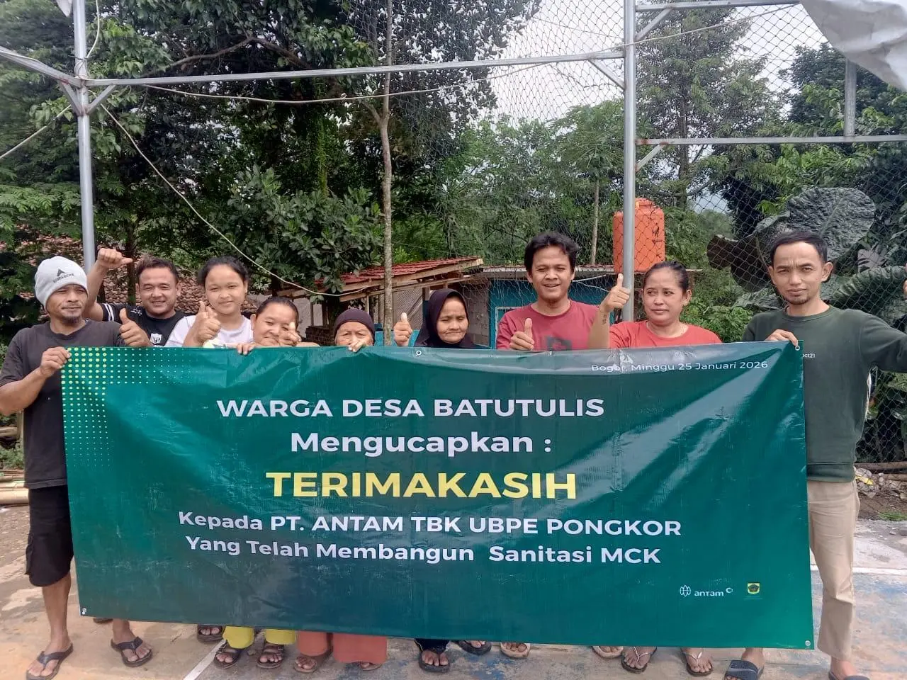 CSR Antam Pongkor Bangun MCK, Warga Batutulis Tak Lagi Buang Air di Sungai