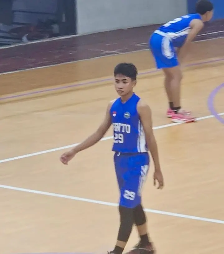 Menang Dramatis 38–30, Basket Putra SMPN 3 Depok Amankan Tiket Perempat Final