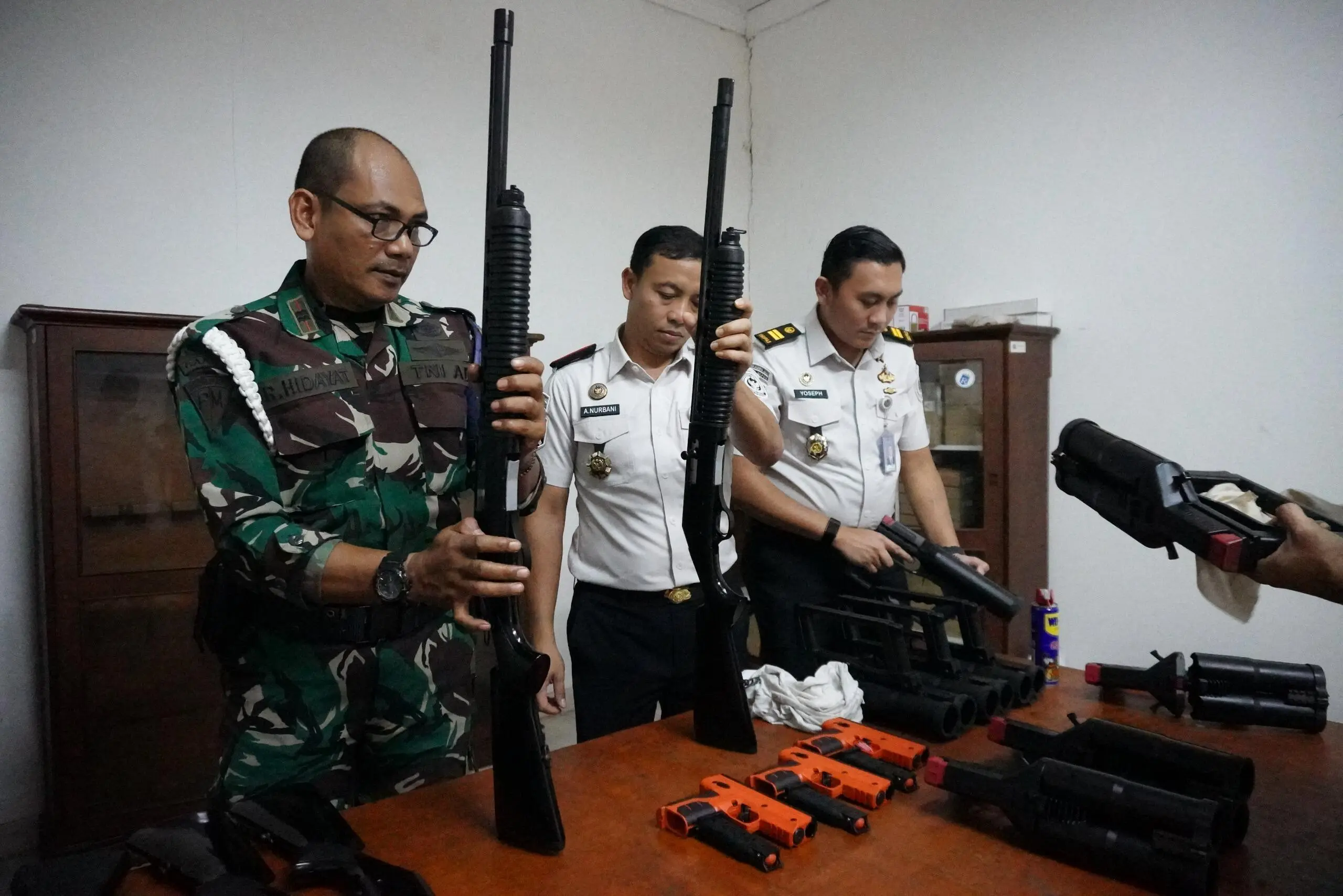 Rutan Kelas I Depok Lakukan Perawatan Rutin Senjata Api untuk Jaga Kesiapsiagaan Pengamanan