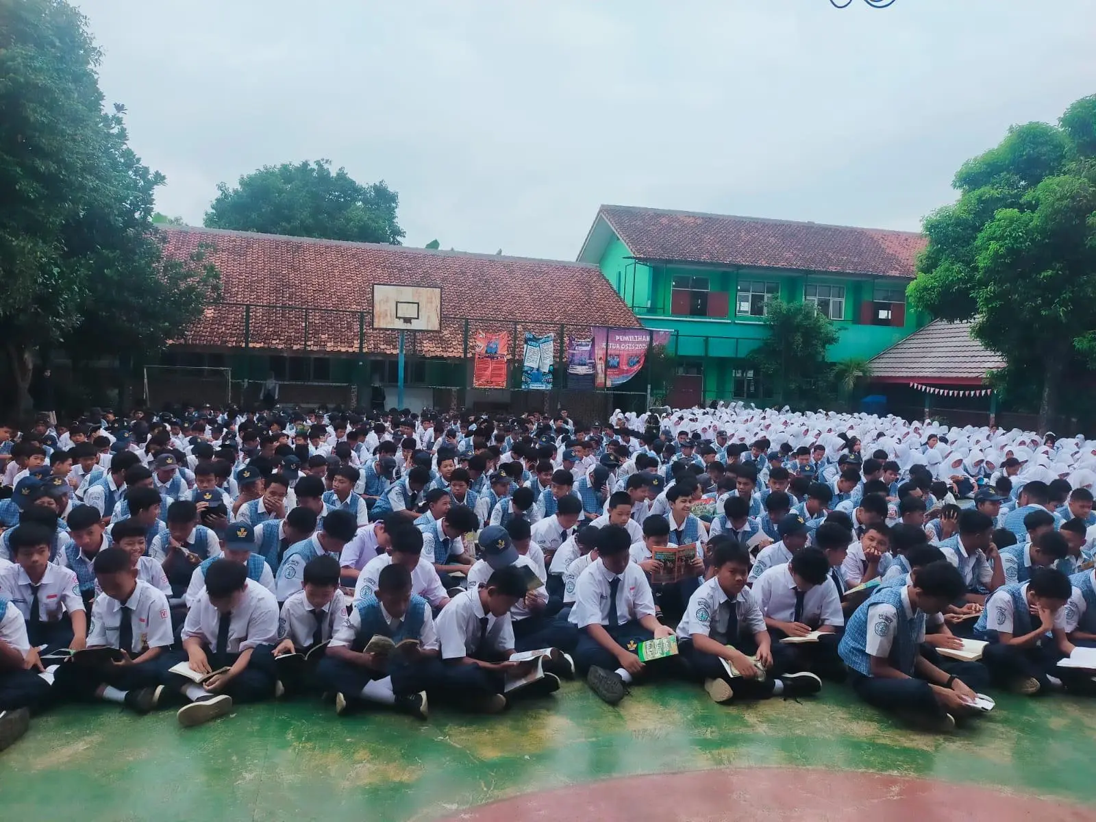 Di Bawah Kepemimpinan Kosasih, SMPN 2 Gunung Putri Konsisten Sekolah Adiwiyata