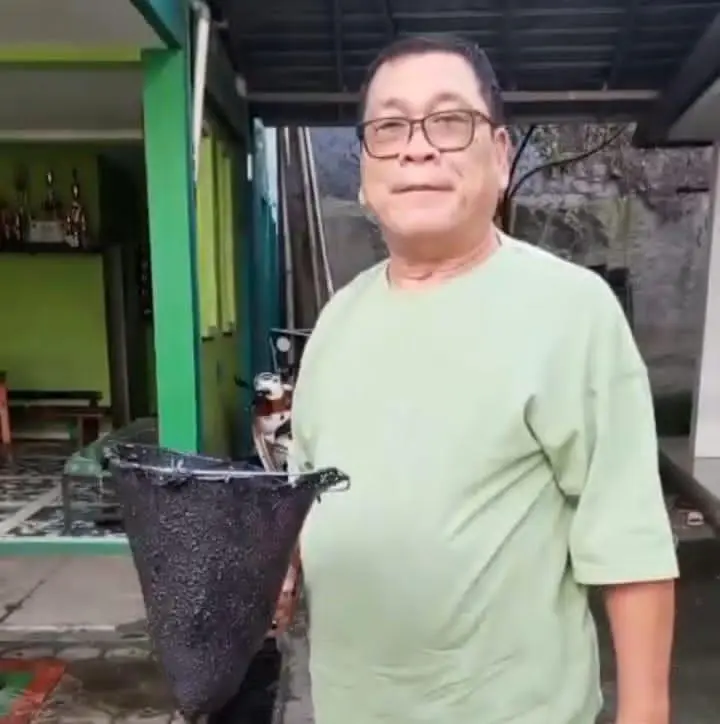 Sulap Selokan Jadi Kolam Lele, Ketua DPC PPP Depok Buktikan UMKM Bisa Tumbuh di Lahan Sempit