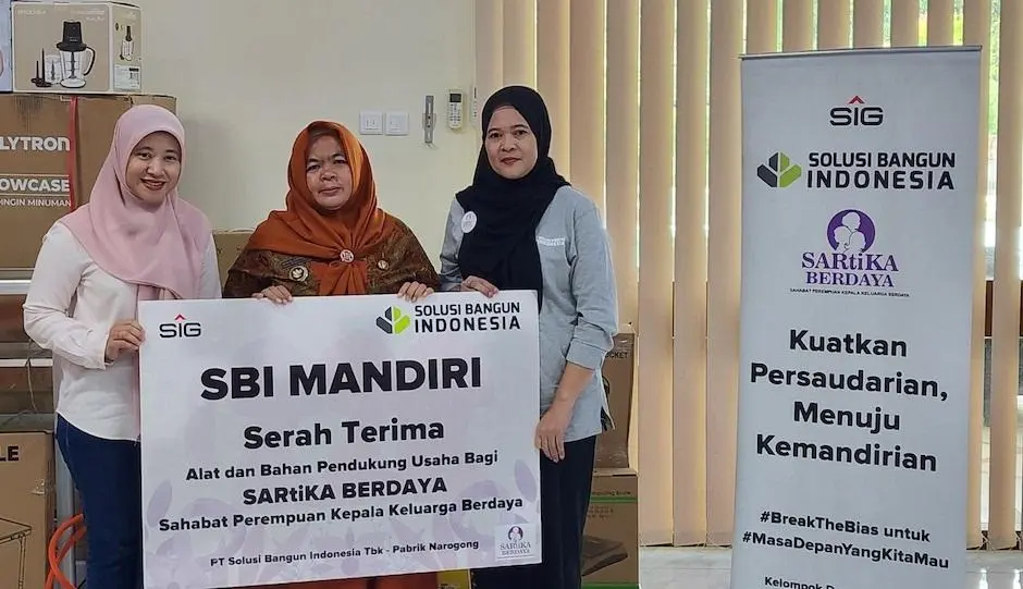 SBI Perkuat Ketahanan Ekonomi Perempuan Kepala Keluarga di Klapanunggal melalui Program SARtiKA Berdaya