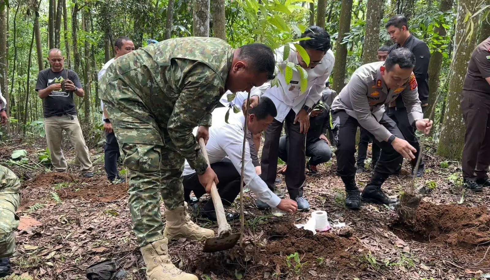 Rudy Susmanto Inisiasi Pembangunan Hutan Kota di 40 Kecamatan