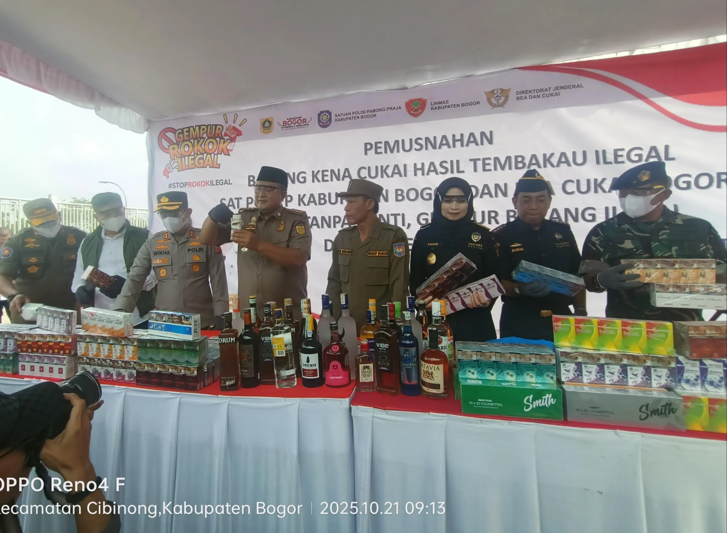 Bupati Bogor dan Bea Cukai Musnahkan 1,8 Juta Batang Rokok Ilegal Senilai Rp2,8 Miliar