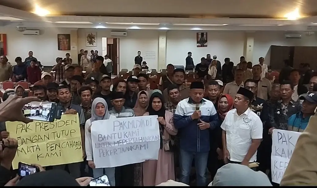 Reses Mulyadi di Cisarua: PHK Akibat Kebijakan LHK Jadi Sorotan
