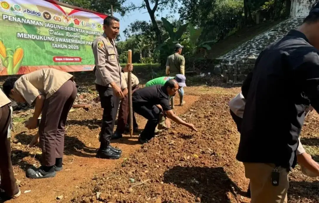 Polsek Nanggung Kolaborasi dengan Petani dan PT Antam untuk Program Ketahanan Pangan