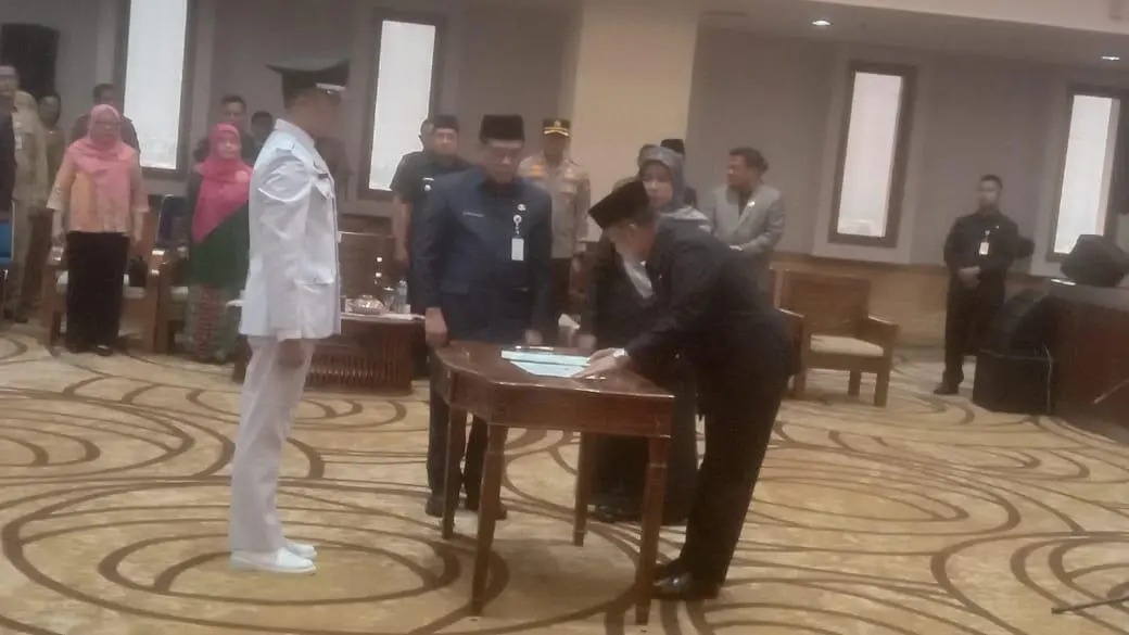 Wali Kota Depok Supian Suri Lantik 128 ASN, Tekankan Semangat 4T