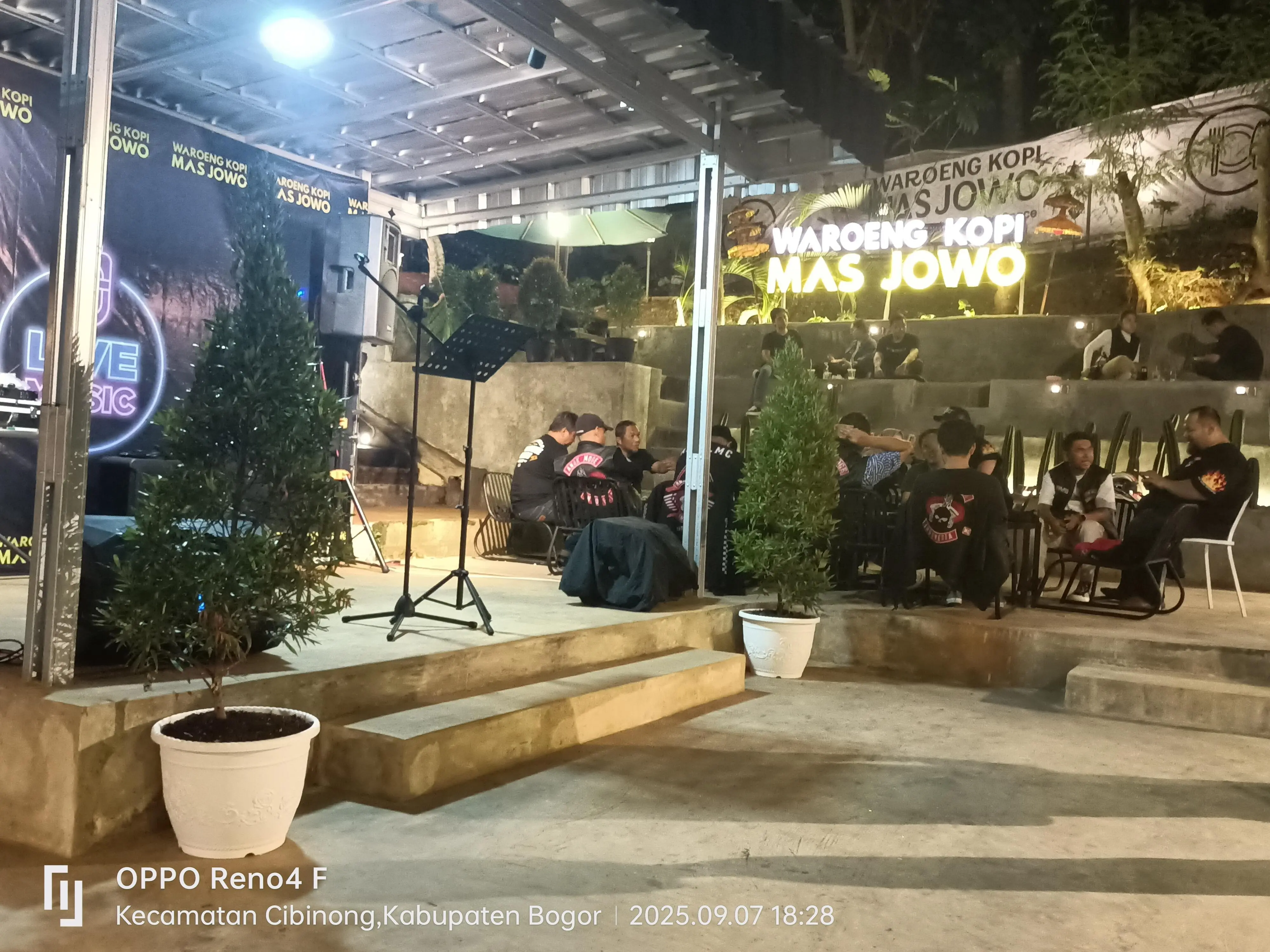 Soft Opening Waroeng Kopi Mas Jowo Hadirkan Nuansa Seni, Budaya, dan Cita Rasa