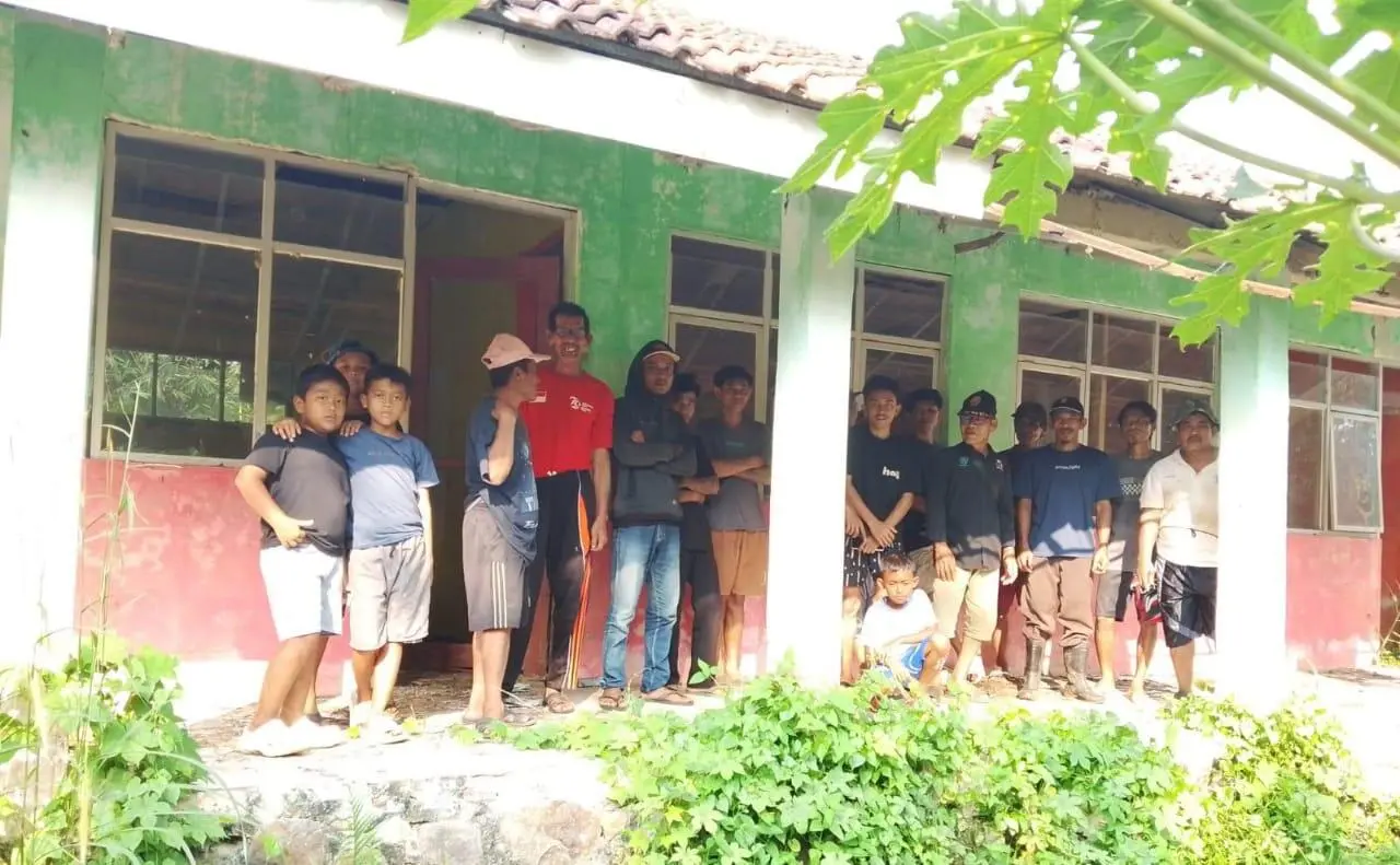 Warga Jasinga Harap Dapat Izin Gunakan Atap Bekas SDN untuk Perbaiki Masjid