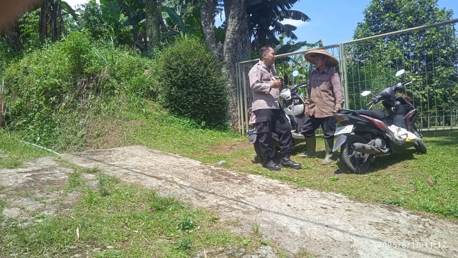 Bhabinkamtibmas Polsek Ciawi Sambang Warga, Ajak Tingkatkan Kewaspadaan Kamtibmas