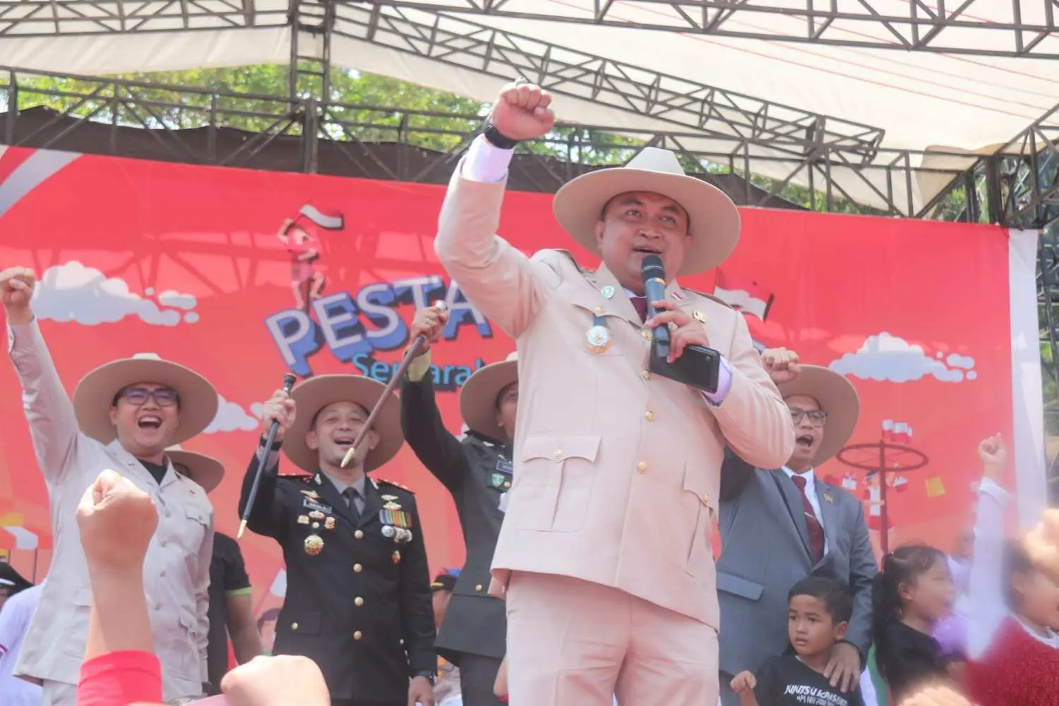 Pesta Rakyat Babakan Madang: Rudy Susmanto Bawa Salam Hangat Presiden Prabowo