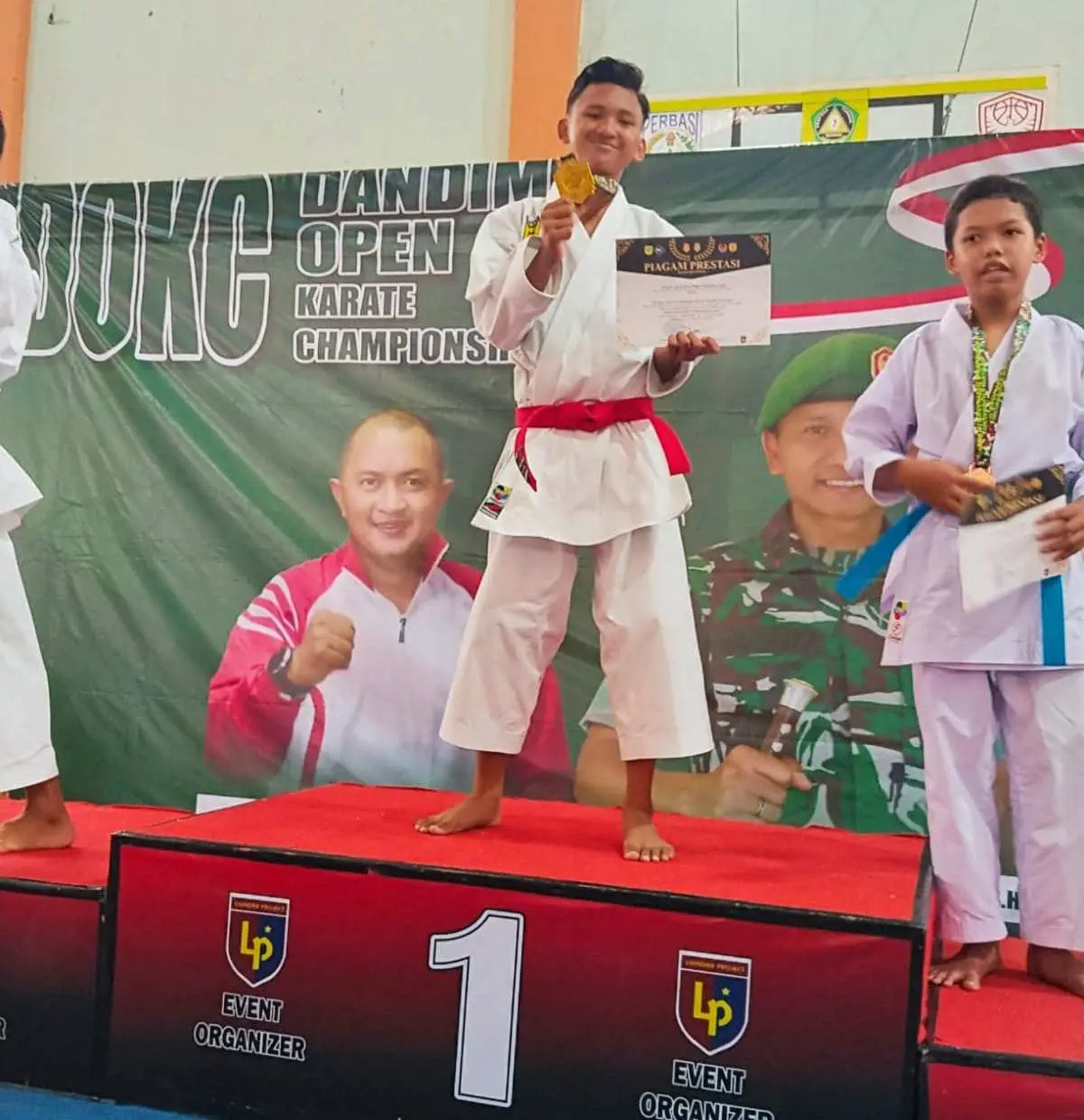 Juan, Siswa SMPN 2 Sukaraja Raih Juara 1 Dandim Karate Open Championship III 2025