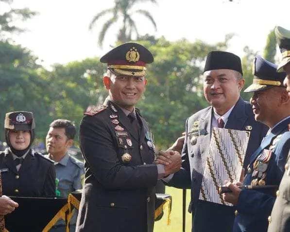 Bupati Bogor, Rudy Susmanto, Terima Penghargaan Sebagai Tokoh Pengayom Sinergitas dari Kapolres Bogor AKBP Rio Wahyu Anggoro