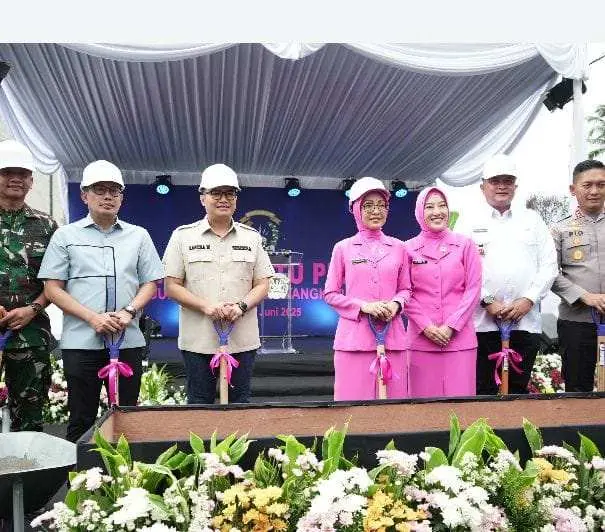 Bupati Bogor Letakkan Batu Pertama Gedung Bhayangkari di Polres Bogor