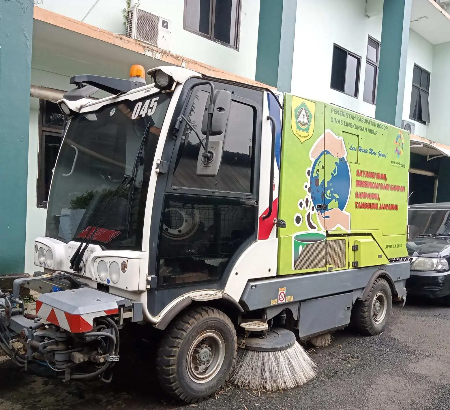 Mobil Kampanye Kebersihan DLH Bogor Terbengkalai: Ironi di Tengah Seruan “Sayangi Bumi