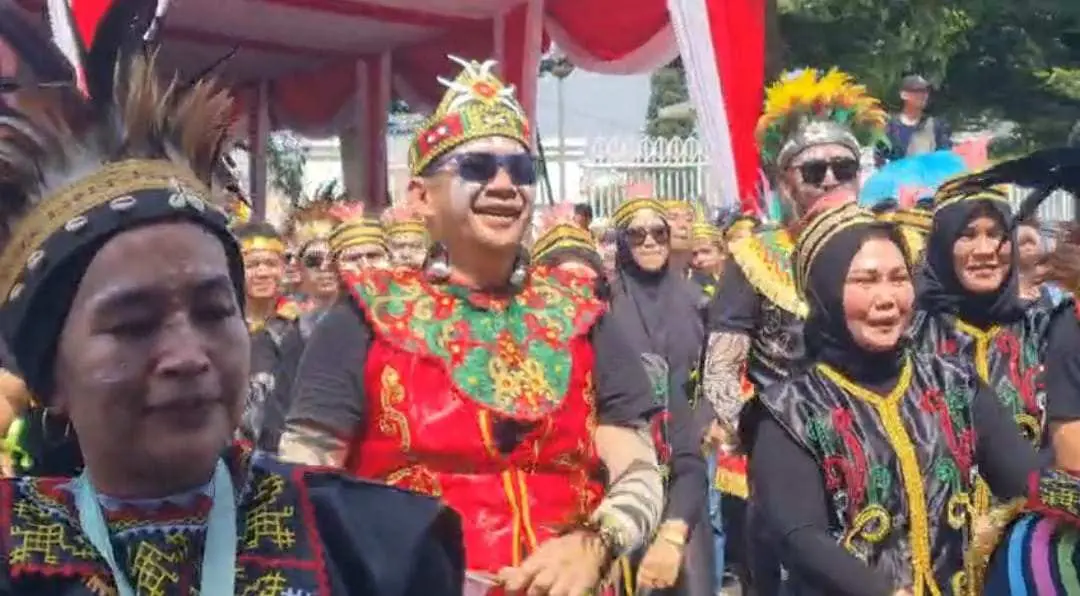 Ketua KORMI Bogor Rike Iskandar Gaungkan Semangat Nasional lewat Kostum Budaya di HJB ke-543