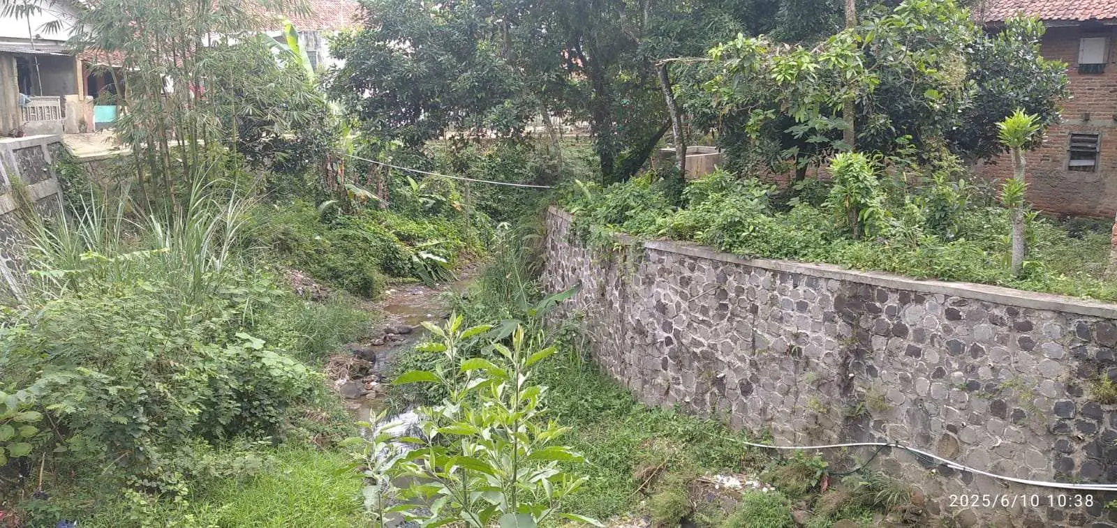 Kepala Desa Hambaro Desak Pemkab Bogor Segera Perbaiki TPT Sungai Cimapag