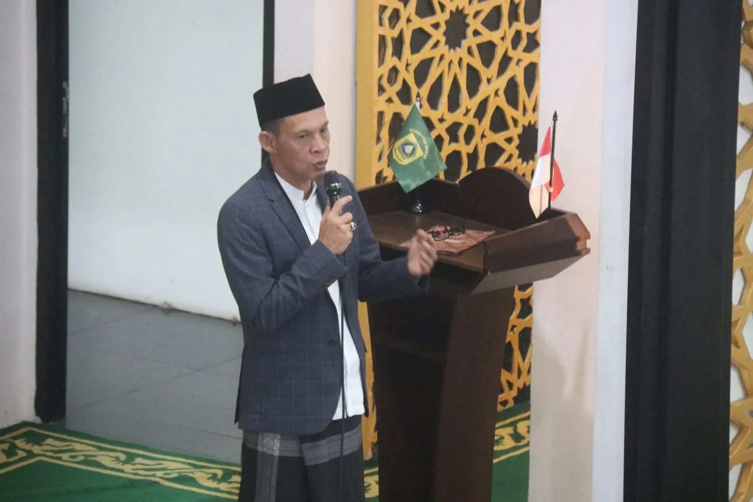 Wabup Bogor Jaro Ade Salat Idul Adha Bareng Warga, Soroti Kesehatan Hewan Kurban dan Harapan untuk Jemaah Haji