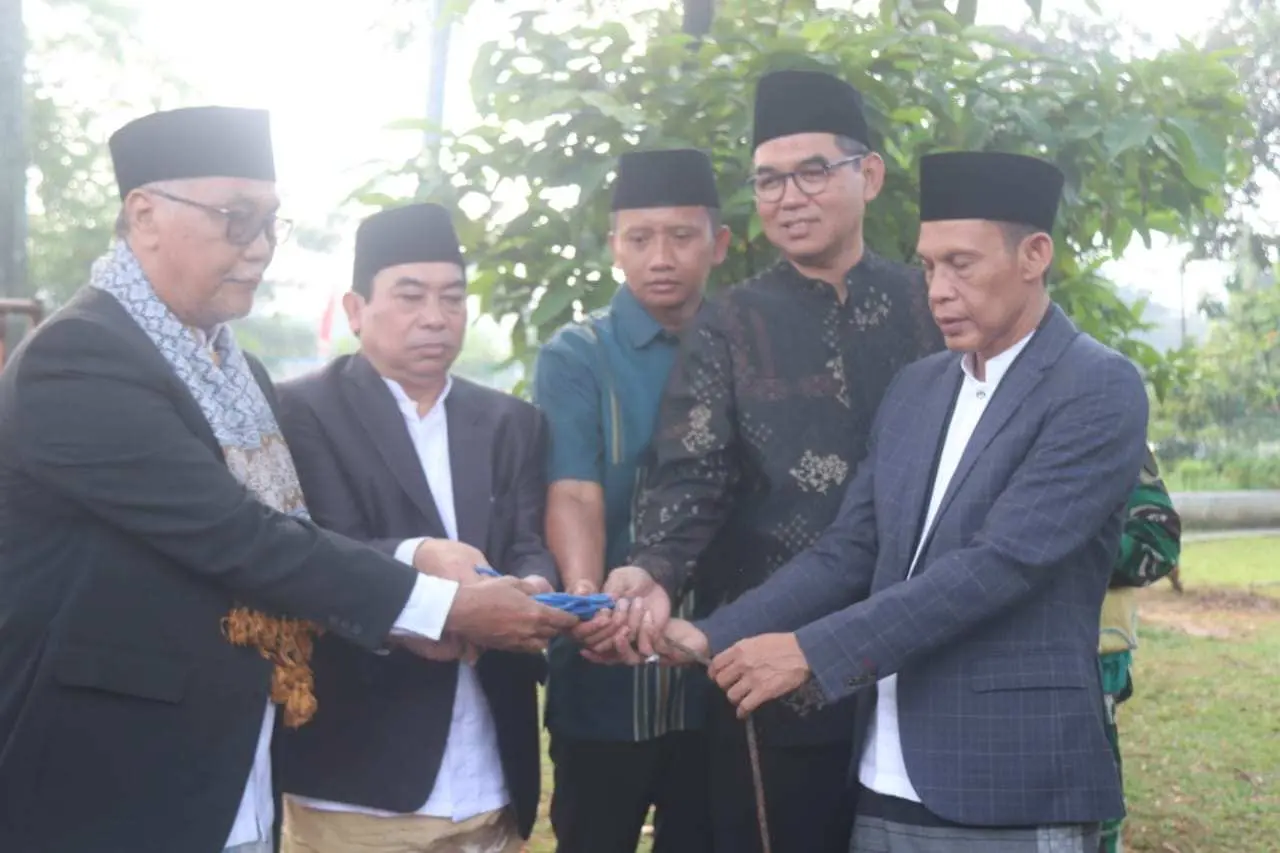 Pemkab Bogor Salurkan Hewan Kurban ke DKM dalam Rangka Idul Adha 1446 H