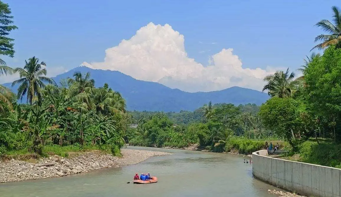 River Tubing & Arung Jeram di Jasinga Bogor: Wisata Alam Seru untuk Healing dan Liburan Keluarga