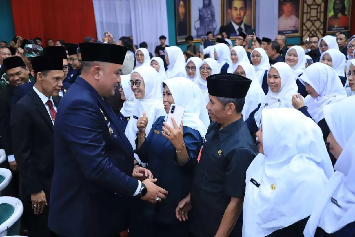 Bupati Bogor Melantik 329 Kepala Sekolah untuk jenjang SD dan SMP di Kabupaten Bogor 