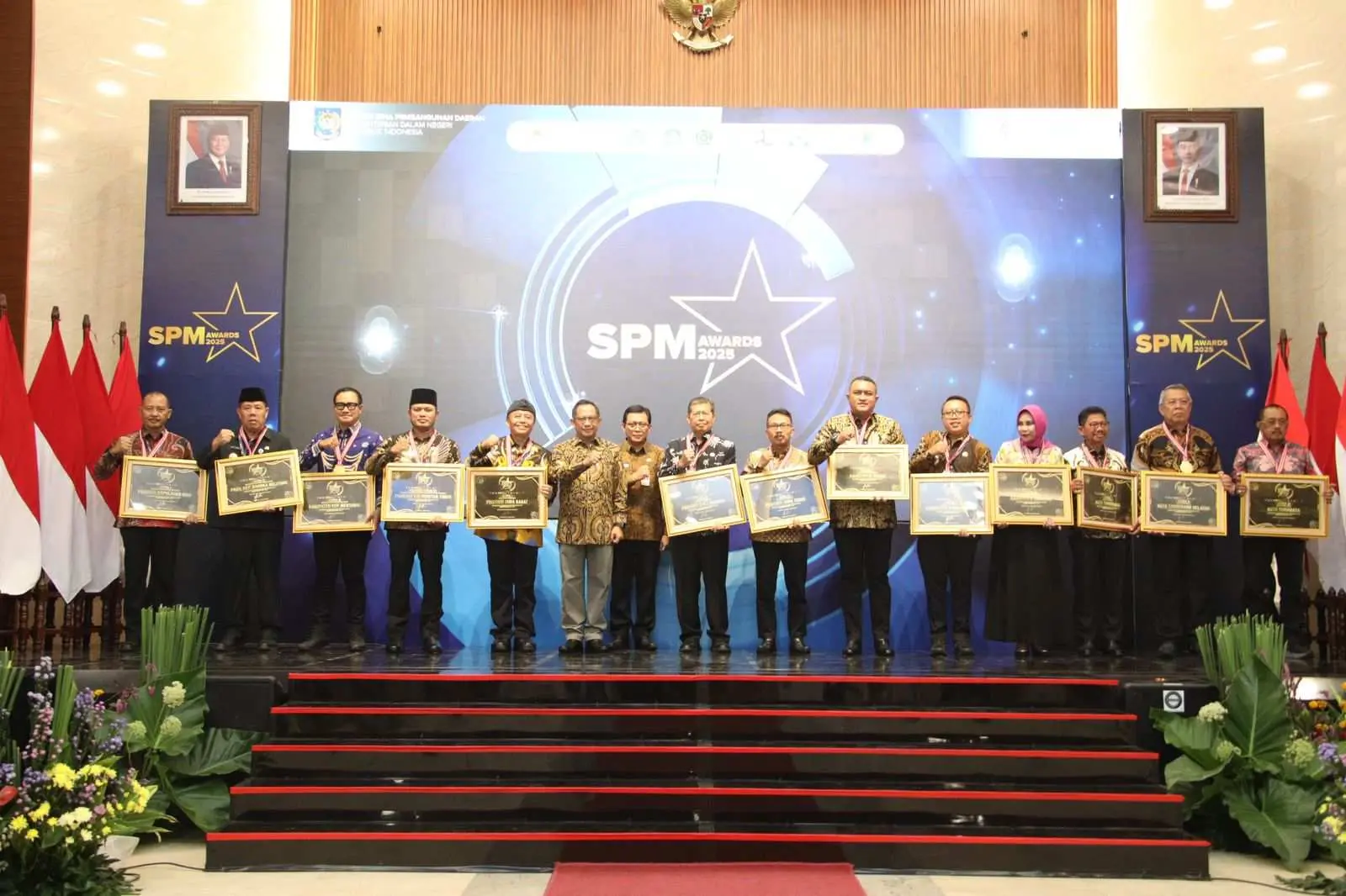 Jelang 100 Hari Kinerja Bupati Rudy Susmanto, Pemkab Bogor Terima Penghargaan SPM Award 2025 dari Kemendagri