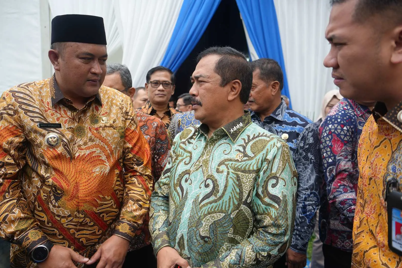 Bupati Bogor Rudy Susmanto Dampingi Menteri Imigrasi dan Pemasyarakatan Berikan Remisi Untuk Tahanan di Rutan Pondok Rajeg