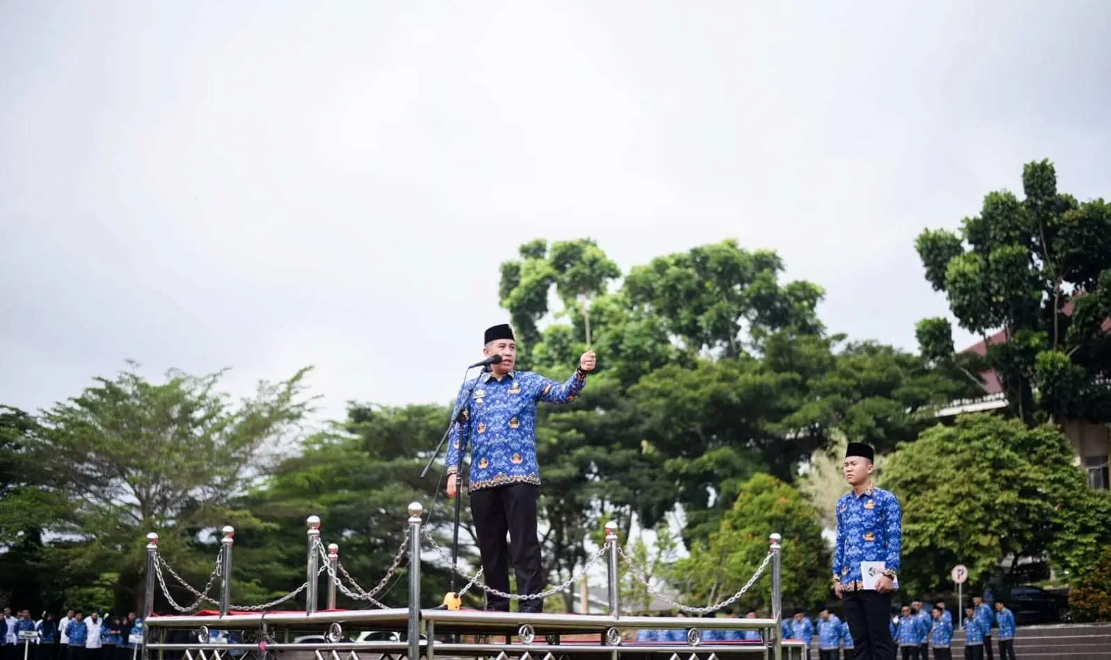 Apel Bulanan Pemkab Pesawaran, Bupati Dendi Ramadhona Ingatkan Disiplin dan Kepatuhan Regulasi