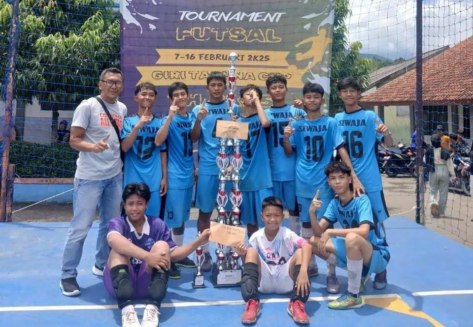 Tim Futsal SMP Negeri 2 Jasinga Raih Dua Gelar Juara di Ajang Turnamen Tingkat Pelajar Pesona Dywantara Cup