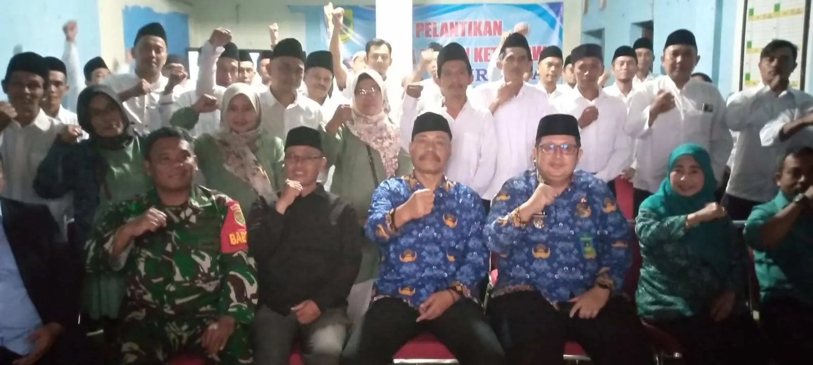 Ketua RT dan RW Terpilih Desa Pasir Jaya Dilantik dan Disumpah Dihadapan Camat Cigombong