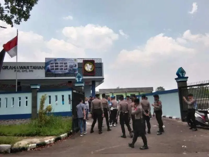 Pengeroyokan Wartawan di Cibinong, Ketua PWI Jabar Desak Polres Bogor Segera Pelaku