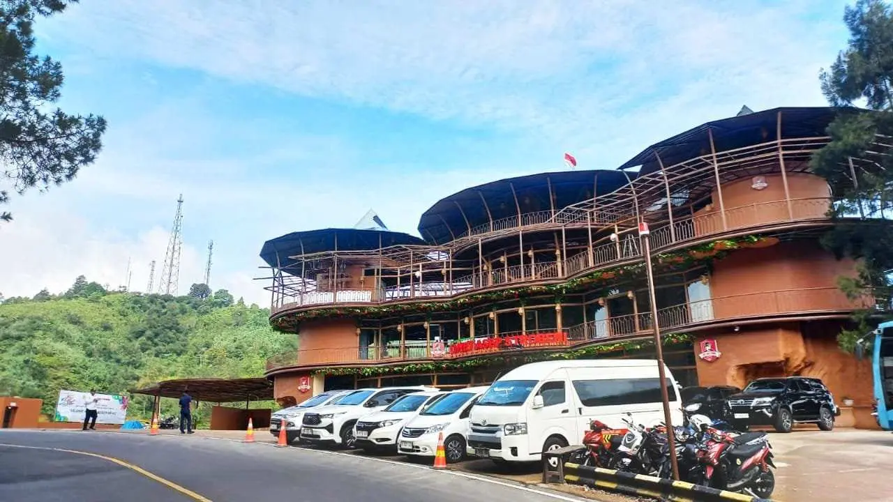 Belum Kantongi Ijin, Proyek Bianglala PT Jaswita dan Restoran Astro Diminta Bongkar