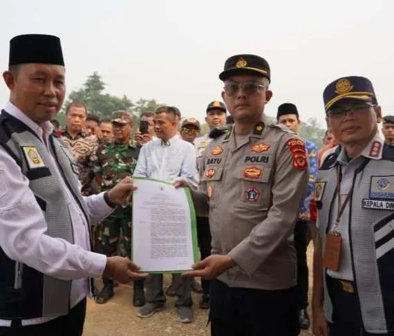 Asmawa Tosepu Meresmikan Beroperasinya Kantong Parkir Armada Tambang Tenjo