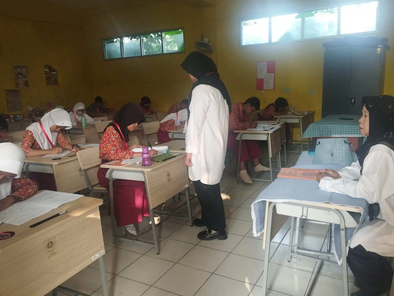 Ujian Sekolah SDN Sanggar Jaya Dan SDN Pondok Rajeg 