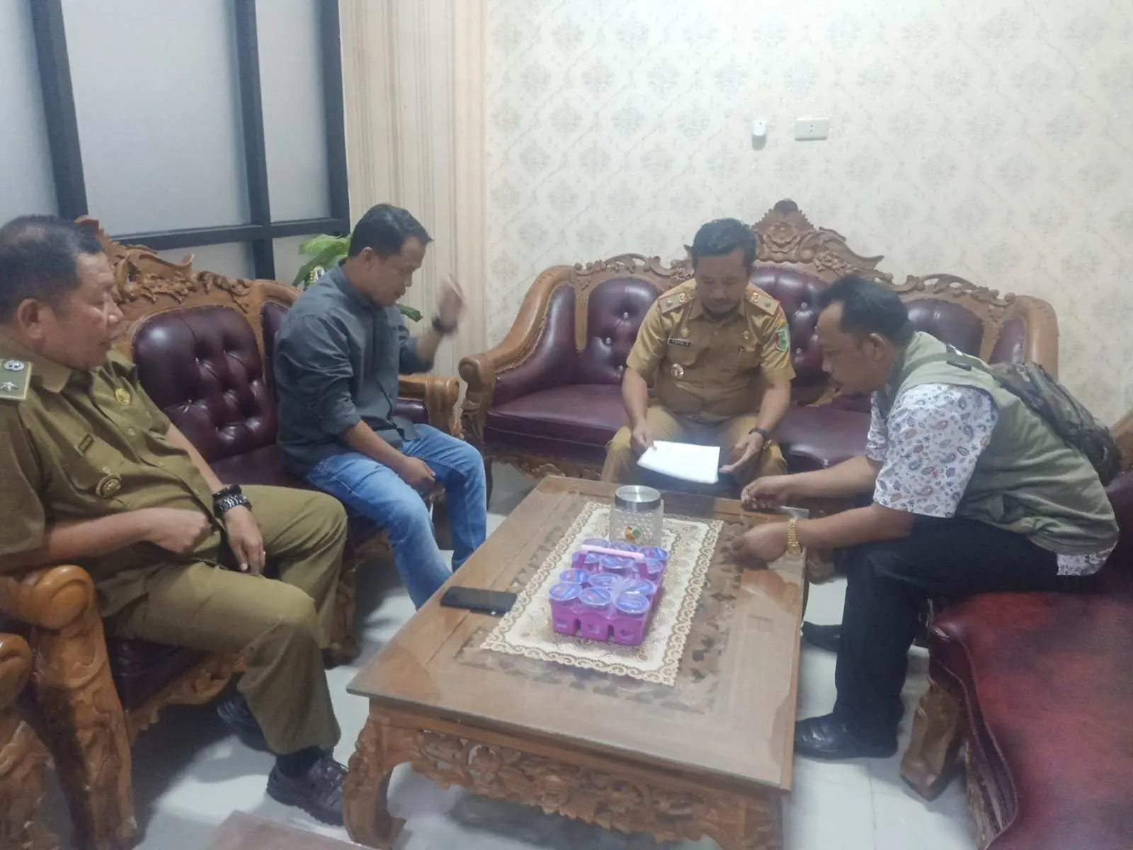 Toto  Sumedi  Terima Perwakilan Aliansi Masyarakat Menggugat 