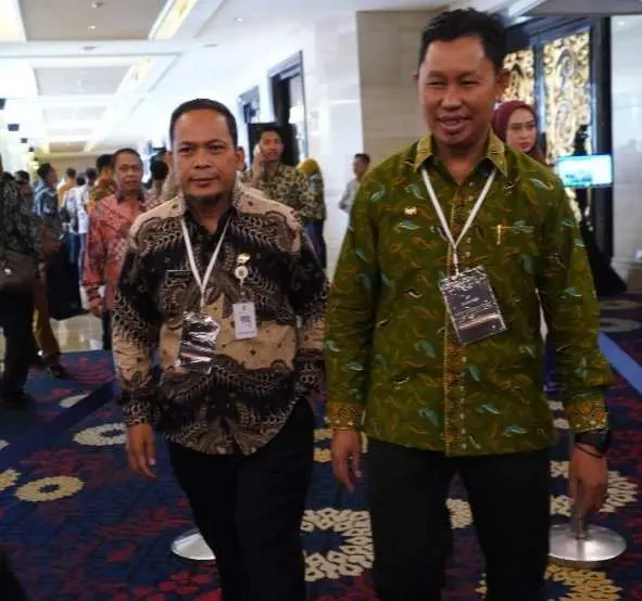 Asmawa Tosepu Bersama Gubernur Hadiri RUPS  BJB