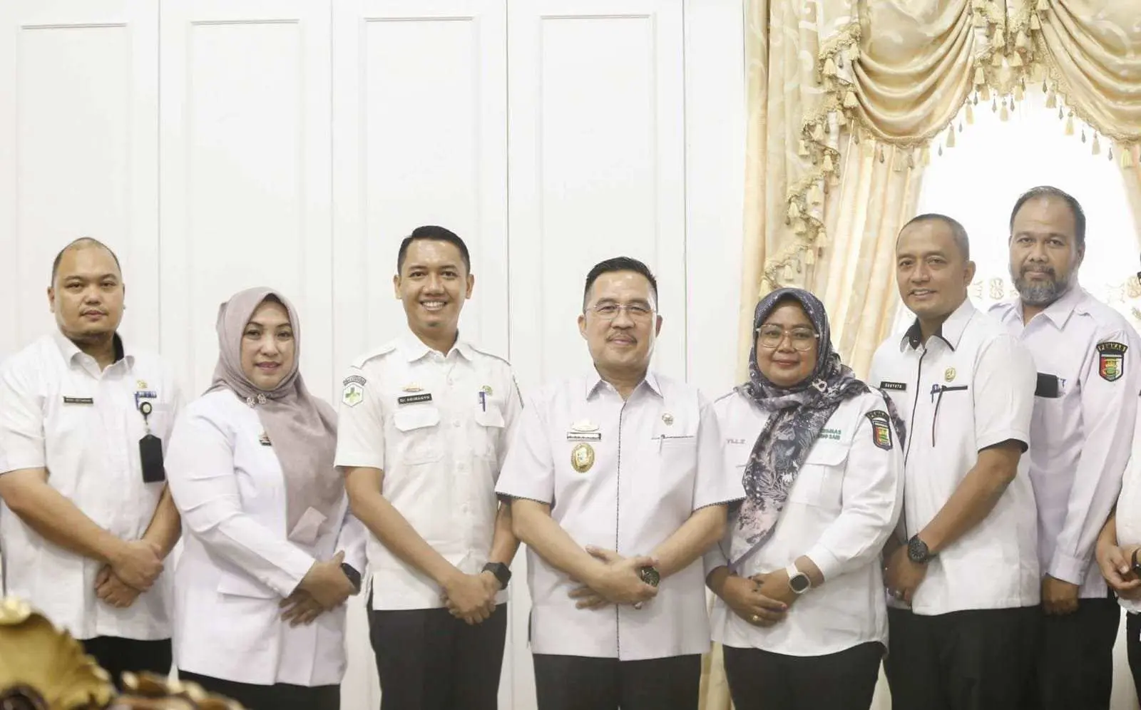 Sekda Pesawaran Serahkan Surat Rekomendasi BLUD Kepada 2 Puskesmas